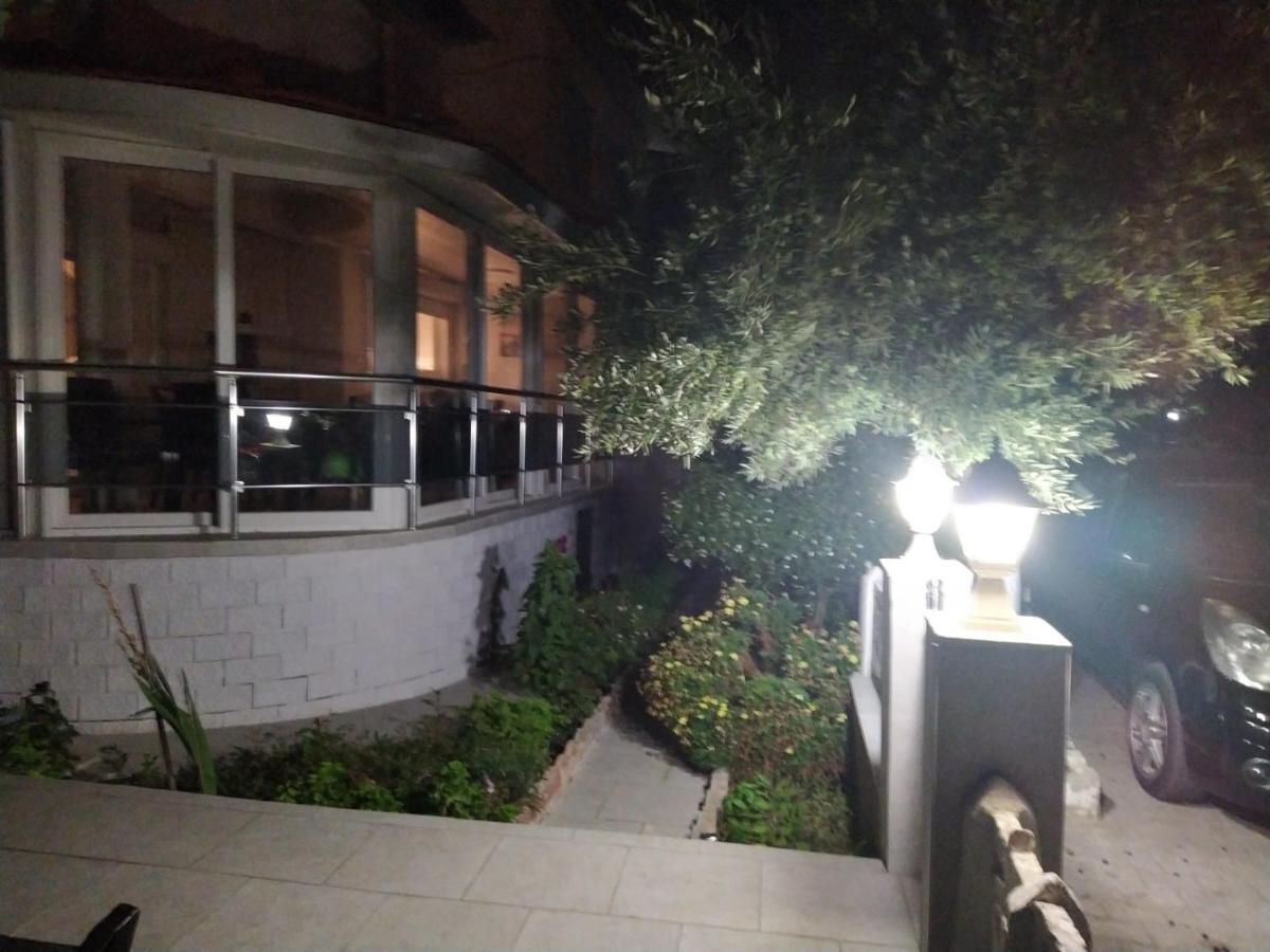 Cesme Burcu Sitesi Yaman Villa Luaran gambar