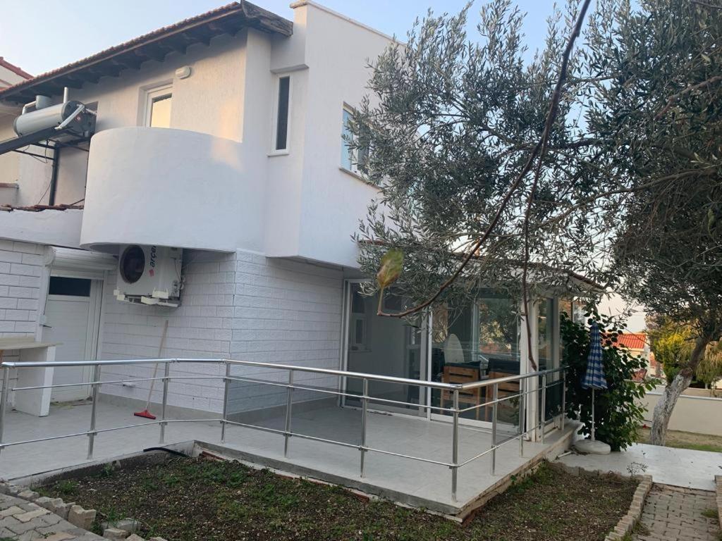 Cesme Burcu Sitesi Yaman Villa Luaran gambar